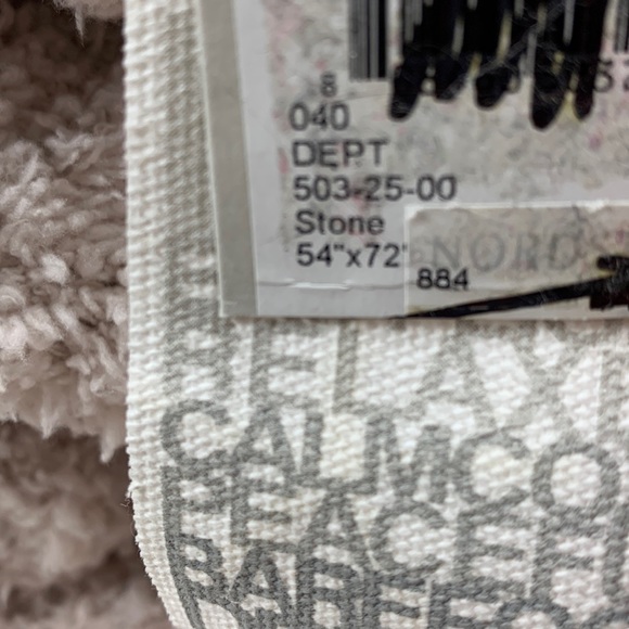 BAREFOOT DREAMS CozyChic Throw Blanket - Picture 6 of 6